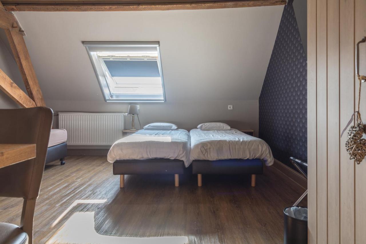 Oud Gemeentehuis Poelkapelle Экстерьер фото
